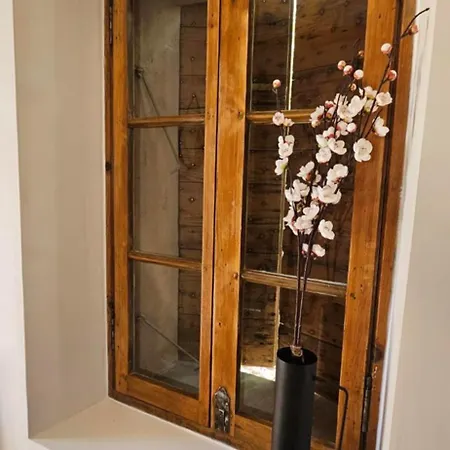 Mahayana, Entre Et Collines Tatil Evi Toulon