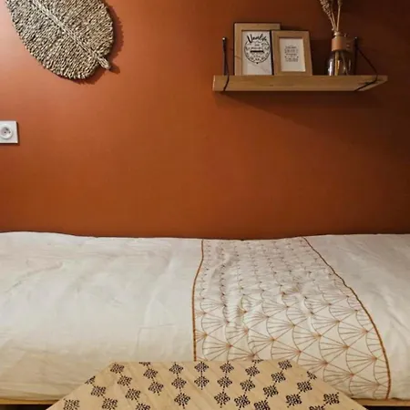 Tatil Evi Mahayana, Entre Et Collines